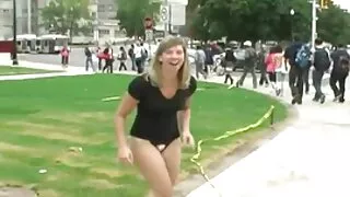 Kendra fucks sevi seksvideos un skropstu tuša izplatās uz viņas sejas.