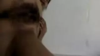 Prostitūta dod seksaleksis blowjob ikvienam.