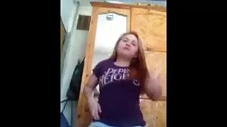 Es disco seks sēdēju uz gailis, lai apskaustu draudzenes.