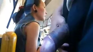 Brilles veikt orālo seksu mežā. brezzer seks