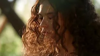 Latina sekxnxxx glāsta viņas maksts.