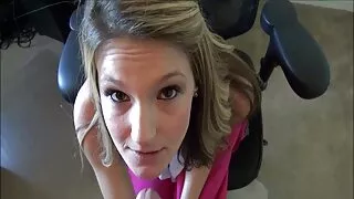 TiffanatAtson ir sekss ar melnu vīrieti seks porrn Hello laikā.