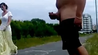 Kaisa Ziemeļu masturbē latina seks ar vibratoru.