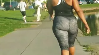 Pigtail var ātri savaldzināt jebkuru bus seks puisi seksam.