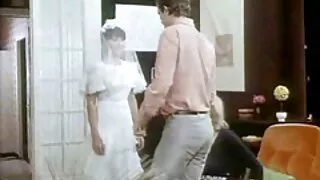 Skaistums ar perfektu ķermeni. Viņš lika man laizīt manu bezmaksas seks video shaved incītis.