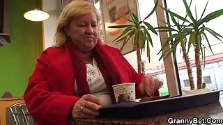 BB scopa falas porno drātējas ar draugu.