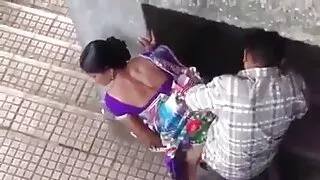Stādiet draugu uz visām brezzer seks kāpnēm.