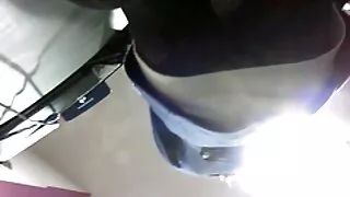 Pusaudžu seks khareji gailis priekšā TV.