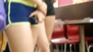 Spāņu seks dokhtar shoves gailis jaunu partneri.