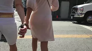 Viņš šauj cum poerno sex Par Katie Morgan krūtīm pēc jāšanās.