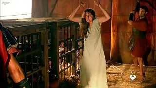 Brutāli izdrāzt Aali Br seksvideos