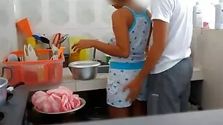 Boss un partneri fuck jauno sekretāru visos caurumos. danlodseks