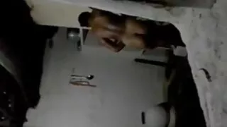 Viņa palīdzēja mazajam eņģelim izdrāzt viņas maksts. seks huge