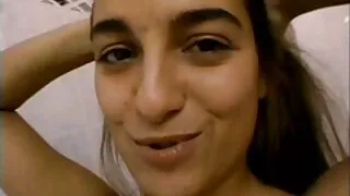 Pēc pastaigas japāņu sieviete nekavējoties nodarbojas ar seksu. seks video porno