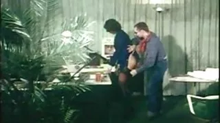 Rudmatis Tauku Meitene fucked ar xxx animal seks melnu reperi.